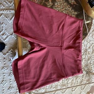 Size 6 Lululemon Align 6” Short